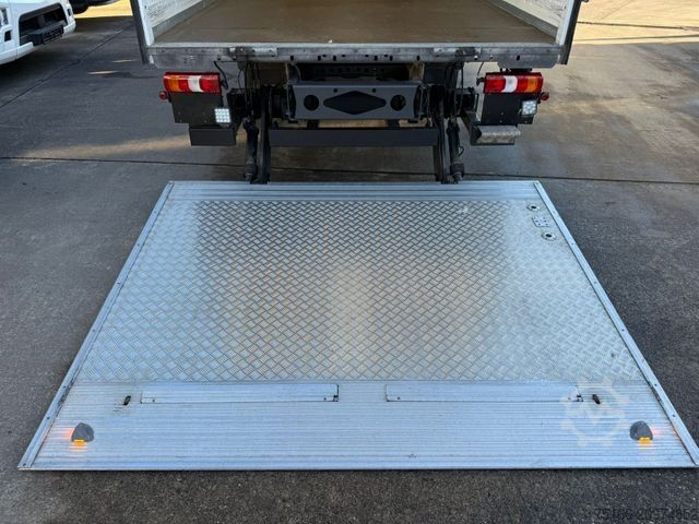 Box van MERCEDES-BENZ ATEGO 821 L Koffer 7 m LBW 1 T*Klima+EURO 6 D