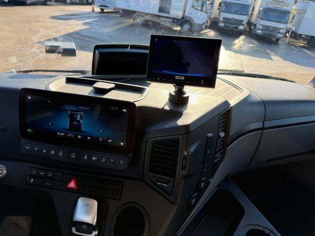 Box truck MERCEDES-BENZ ACTROS 1830 L Koffer 7 m LBW 2 T*LASI VDI*66 tkm