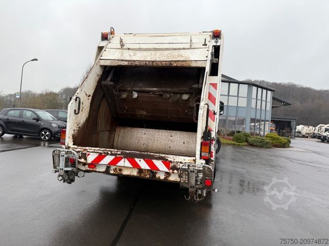 Garbage truck MAN 26.320 6x2 Presswagen Faun 524