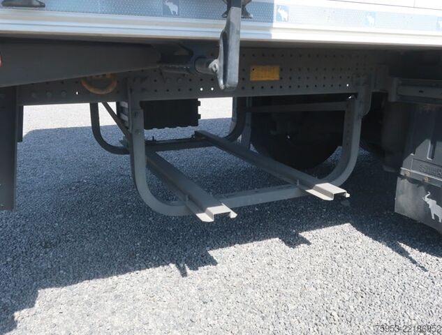 Reefer semitrailer Schmitz Cargobull SKO 24 Rohrbahn Liftachse Carrier Vector HE19