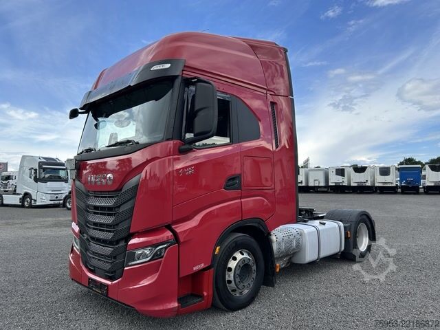 Standard tractor unit Iveco S-Way 460 Standklima Intarder Riwo Kompressor