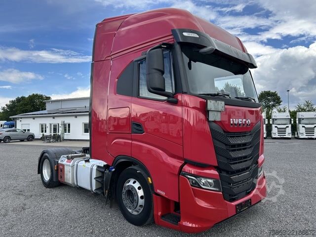Standard tractor unit Iveco S-Way 460 Standklima Intarder Riwo Kompressor