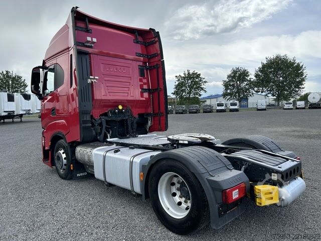 Standard tractor unit Iveco S-Way 460 Standklima Intarder Riwo Kompressor