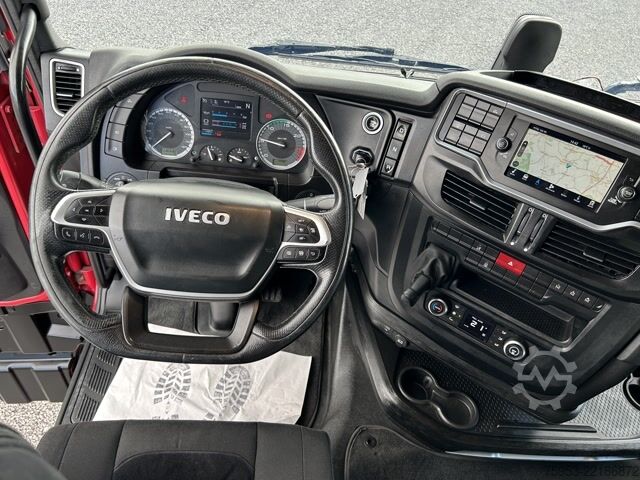 Standard tractor unit Iveco S-Way 460 Standklima Intarder Riwo Kompressor