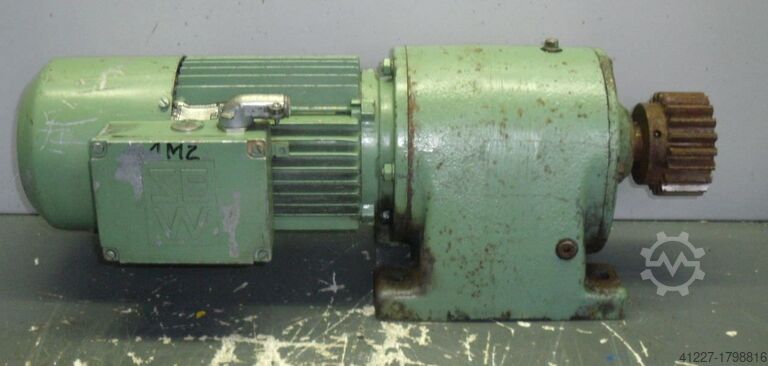 Geared motor 0.75 kW 18 rpm SEW-EURODRIVE DFT80N4B