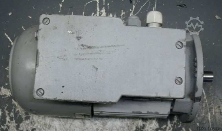 Electric motor 0.55 kW 1400 rpm Lenze DERABR080-12