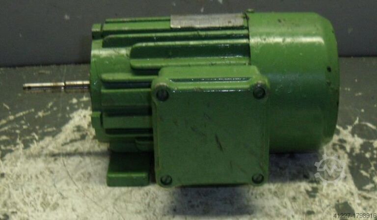 Electric motor 0.1 kW 3000 rpm Lenze B3