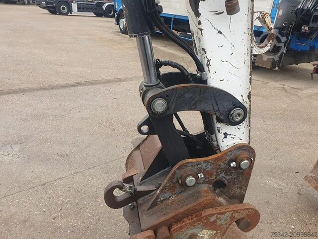 Mini excavator Bobcat E35 - 3500 KG