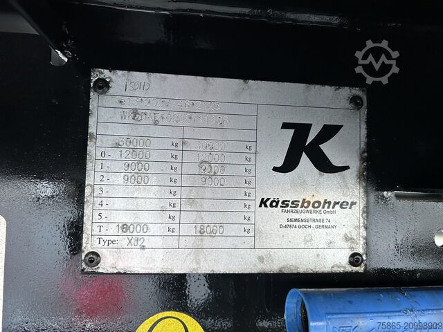 Koffer Kässbohrer Maxima XJ2 / Box / Laadklep 2500 kg / Liftas / ...