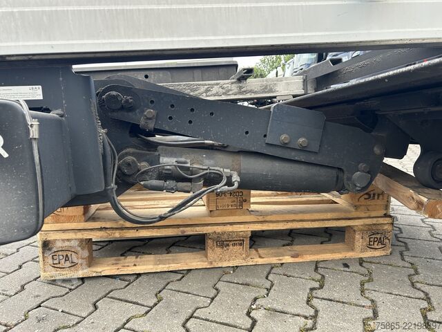 Ladebordwand BAR BC 2000 R2T-P5 / Loadlift 2000 kg / Accu Batter...