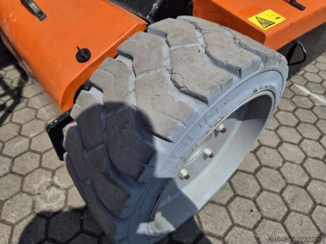 Telescopic work platform Snorkel A38E, Year 2014, 13.5m Workingheight