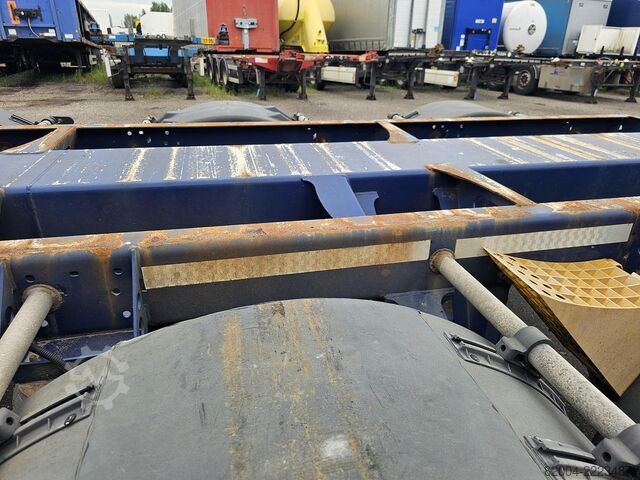 Container transport D-TEC VCC-01 / 45 FOOT CONTAINER CHASSIS / VALKX AXLES.