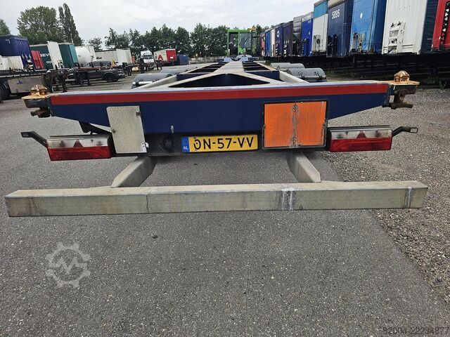 Container transport D-TEC VCC-01 / 45 FOOT CONTAINER CHASSIS / VALKX AXLES.