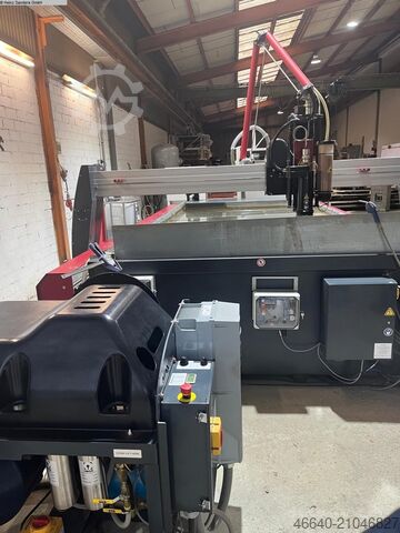 Wasserstrahlschneidanlage INNOMAX MAXIEM 2040 Wasserstrahlschneidanlage