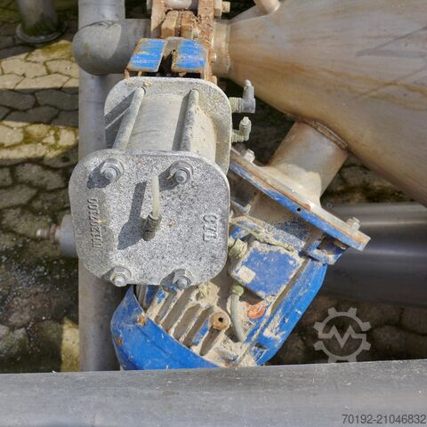 6500 Liter spitzkonische Rührwerksbehälter aus V2A mit 2 Propellerrührwerken  8611