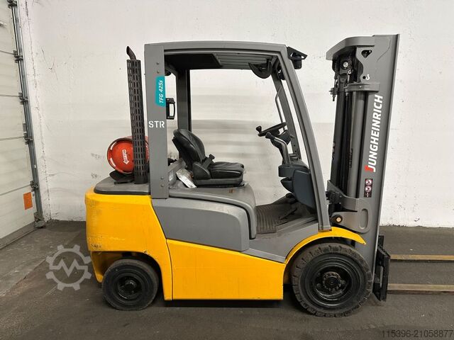 Treibgasstapler Jungheinrich TFG 425 - TRIPLEX 4,7 m