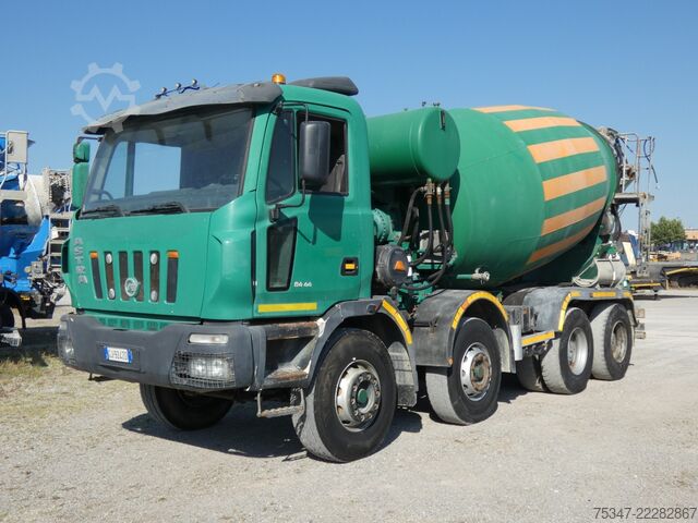 Concrete mixer truck Astra HD8 8444
