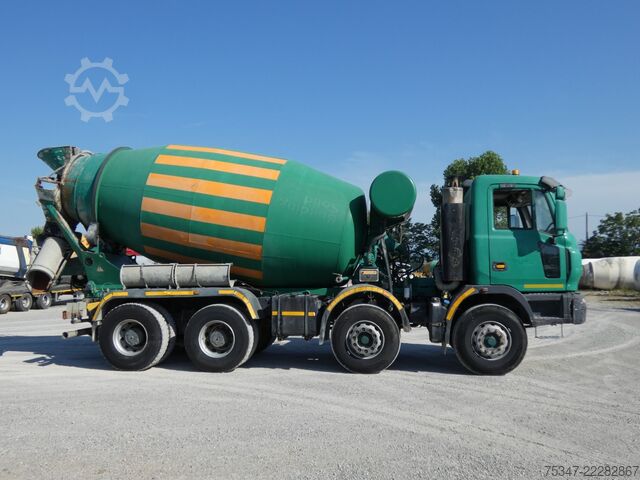 Concrete mixer truck Astra HD8 8444