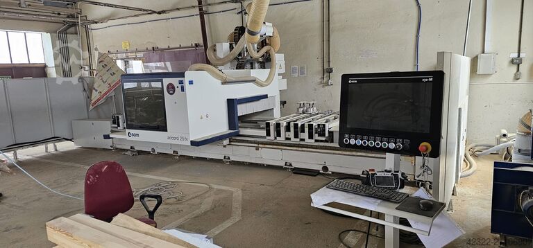 Bearbeitungszentrum SCM ACCORD 25 FX