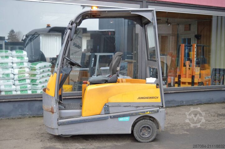 Schlepper Jungheinrich EZS 570