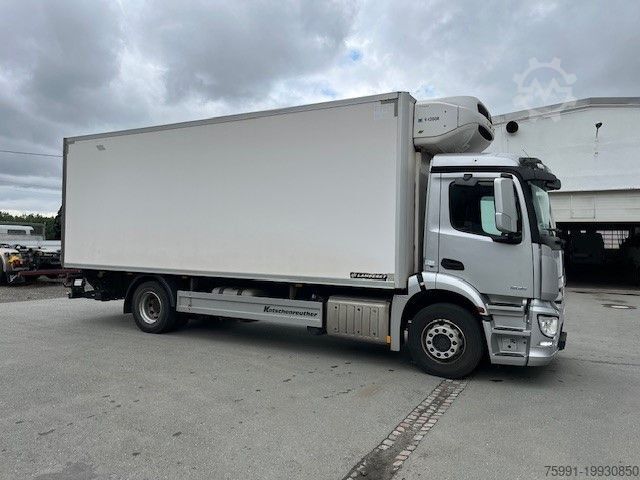 Refrigerated truck MERCEDES-BENZ Antos1835 Tiefkühlaufbau  Ladebordw. Thermoking
