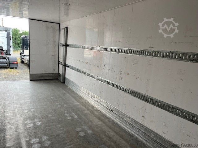 Refrigerated truck MERCEDES-BENZ Antos1835 Tiefkühlaufbau  Ladebordw. Thermoking