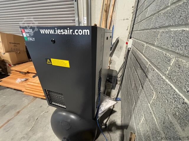 Screw compressor IES Compressor & Dryer & Filters SCE 7,5-10 270 D+EB