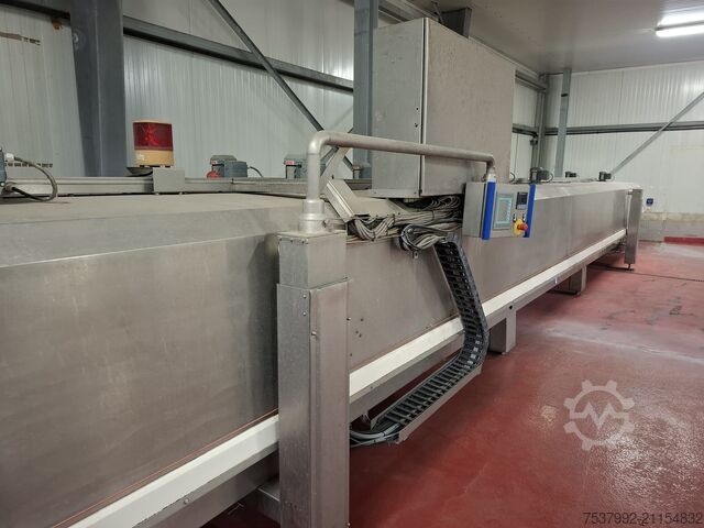 Tunnel freezer