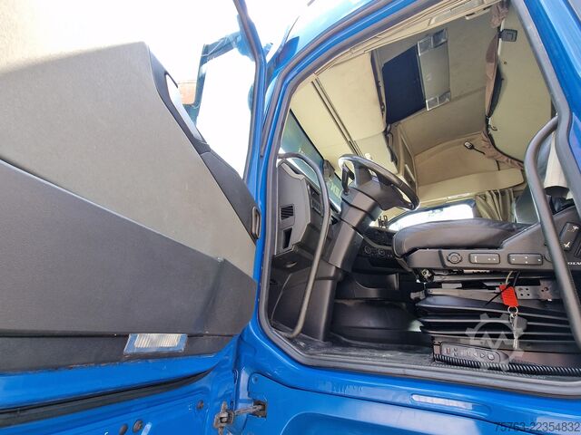 Standard-SZM Volvo FH 13.500 6x2 - leather - full air - sliding fi...