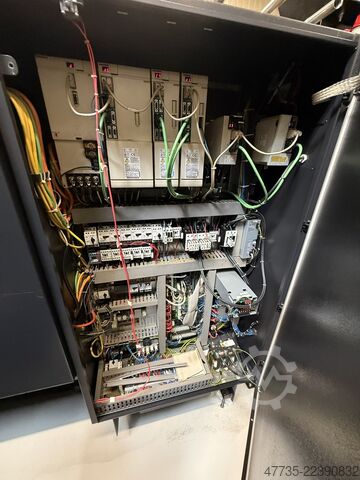 CNC-Dreh- und Fräszentrum MAZAK QTN 200M 10COL