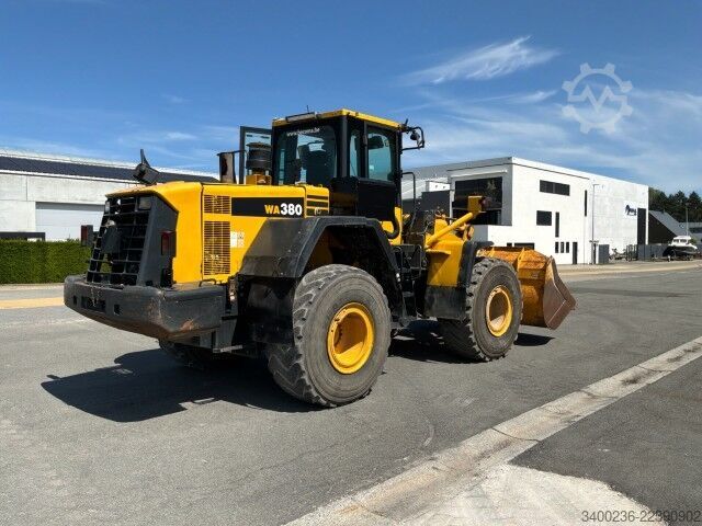 Lader Komatsu WA380-6