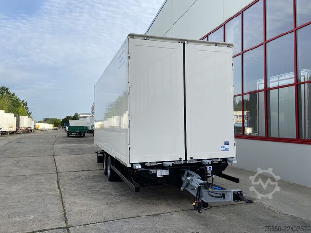 Box trailer Möslein TKO 105 D 7m weiß  Tandem- Koffer, Durchladbar, -- Neufahrzeug --