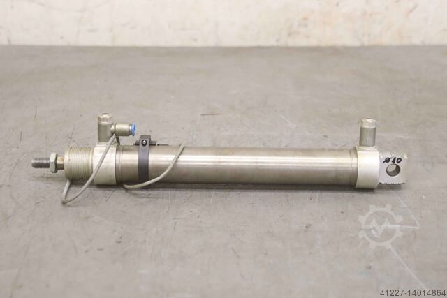 Pneumatic cylinder with proximity switch Festo DSNU-32-180-PPS-A
