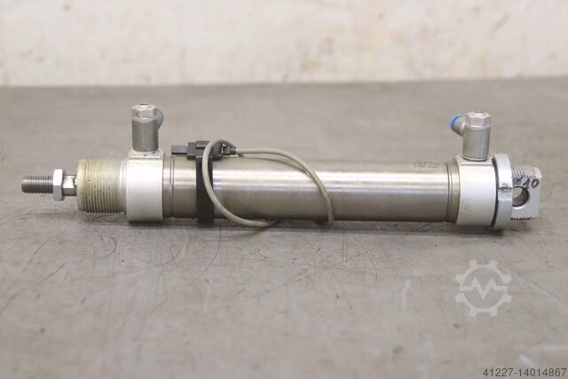 Pneumatic cylinder with proximity switch Festo DSNU-32-125-PPS-A