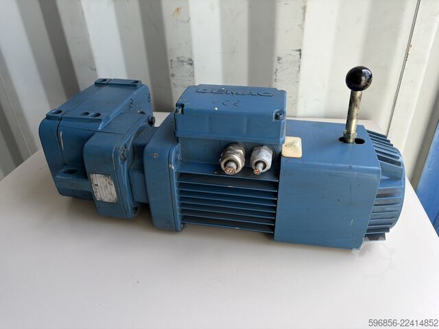 Mannesmann Demag gear motor AF06-L-M-0-145-1 ZBA90 A4 B020 1.1 kW 23 rpm i=60.1 400 V Motoreduktor Mannesmann Demag AF06-L-M-0-145-1 ZBA90 A4 B020 1,1 kW 23 obr./min i=60,1 400 V Motoreduktor Mannesmann Demag AF06-L-M-0-145-1 ZBA90 A4 B020 1,1 kW 23 obr./min i=60,1 400 V
