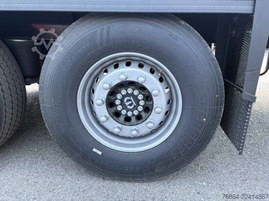 Low loader semitrailer KRONE SD KüHLER, CARRIER VECTOR HE 19 AUSTRIA EDITION, FLEISCHKüHLER