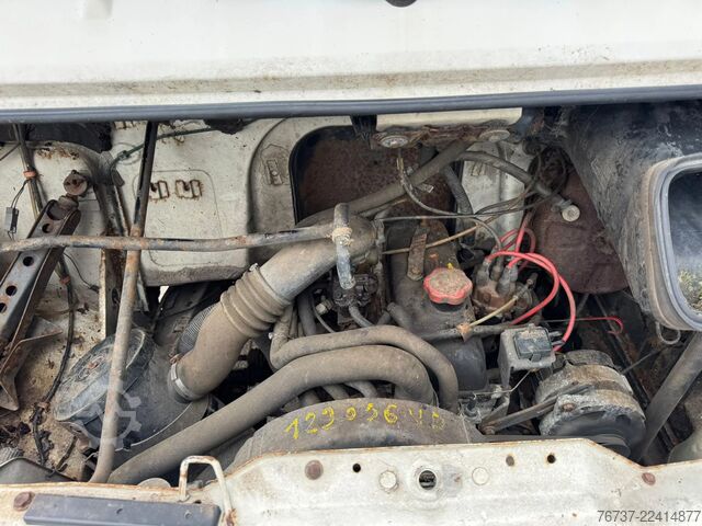 Panel van Renault Trafic **PETROL-ESSENCE-BENZINE**