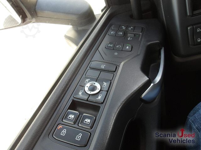 Standard tractor unit Scania R 460 A4x2NA / Navi / ACC / Standklima
