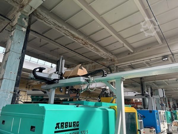 Spritzgießmaschine Arburg 570S 2200-290/100/100