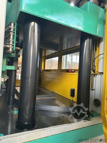 Spritzgießmaschine Arburg 1500T 3200-1300 e²