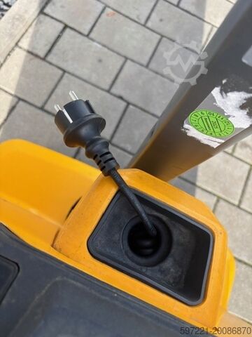 Elektrische Niederhubwagen Jungheinrich EJE 114 Lithium