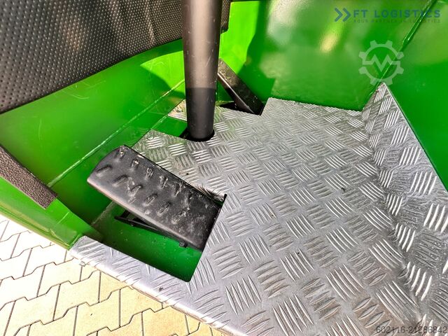 4-Wege-Gabelstapler Combilift C4000 / TRIPLEX / 4900MM / GAS