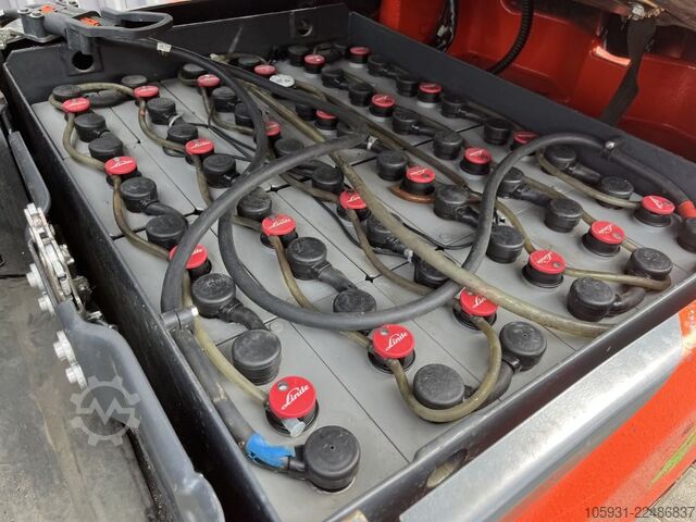Electric 3-wheel forklift Linde E16-02