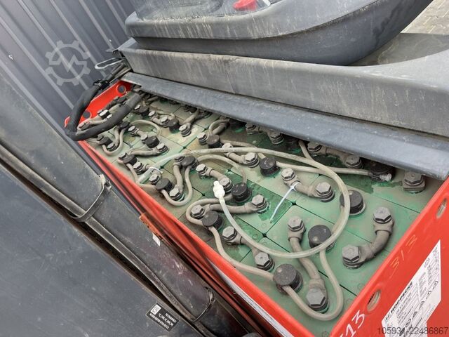 Reach Truck Linde R12B-01