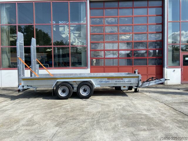 Low loader trailer Möslein TT 11-E 5,50 - 2  Tandemtieflader5,50 m x 2 m, Feuerverzinkt