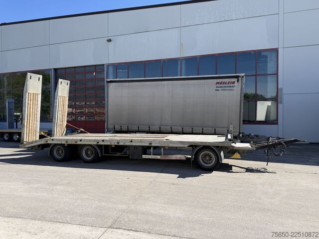 Low loader trailer Möslein TO 3 Schwebheim  3 Achs Tieflader Plato
