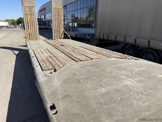 Low loader trailer Möslein TO 3 Schwebheim  3 Achs Tieflader Plato