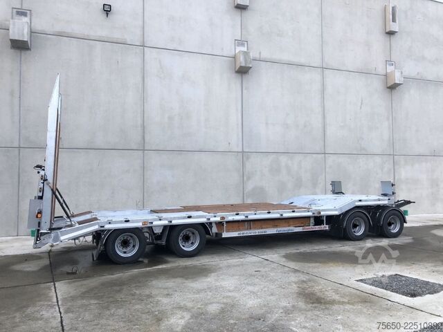 Low loader trailer Möslein T 4 VB H1 1 neuer 4 Achs Tieflader hydraulischen Rampen