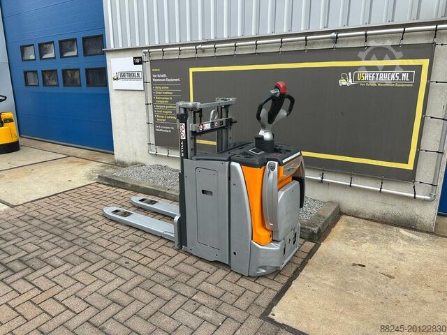 VS-22425 Electric DUO stacker Still year 2021, 1,724 mm, low hours STILL EXDSF20