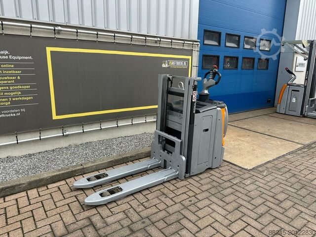 VS-22425 Electric DUO stacker Still year 2021, 1,724 mm, low hours STILL EXDSF20